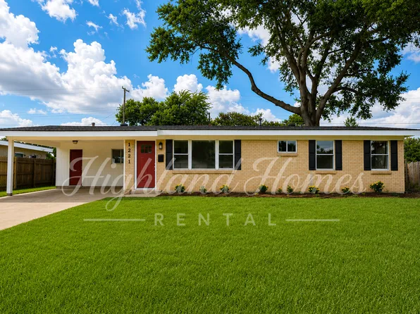 1221 Caroline Dr, Bossier City, LA 71112