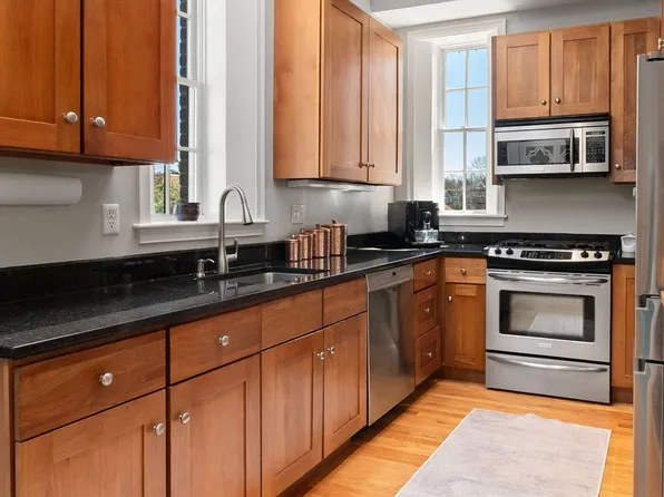 93 E Central St Unit 6, Natick, MA 01760