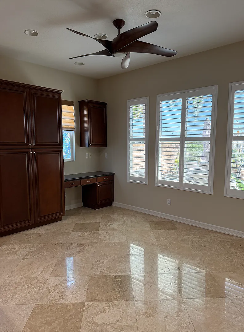 Gorgeous Home Overlooking Lake and Mountain Views!! — Photo 3