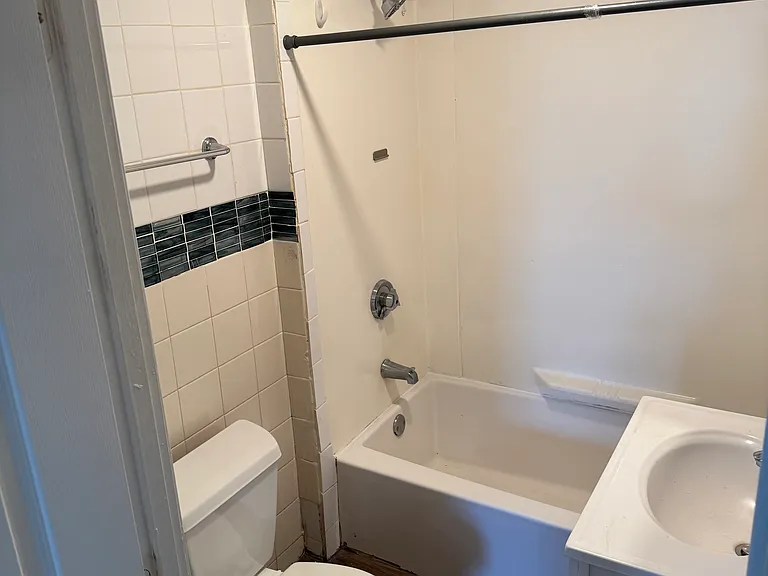 59 Ford St #3 — Photo 3