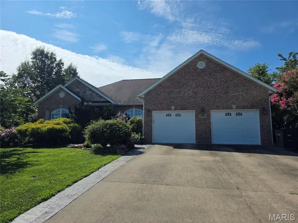 1863 Greenbrier St, Cape Girardeau, MO 63701