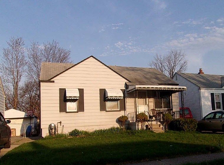 1st image of 26381 Blumfield St