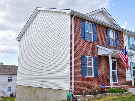 2nd image of 115 Salem Ln