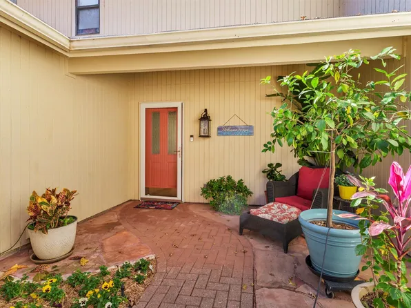 4912 Walnut Place Ct, Granbury, TX 76049