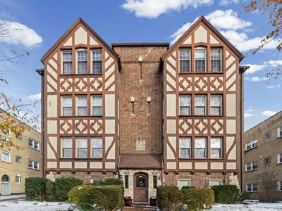 8037 Kenton Ave APT 2S, Skokie, IL, 60076