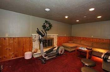 5th image of 2100 Hazelwood Way