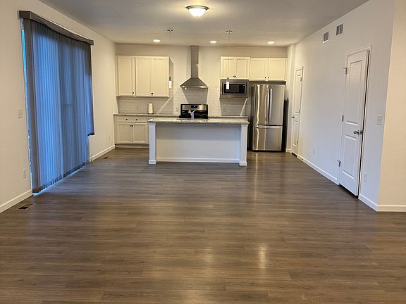 3rd image of 14559 Normande Dr