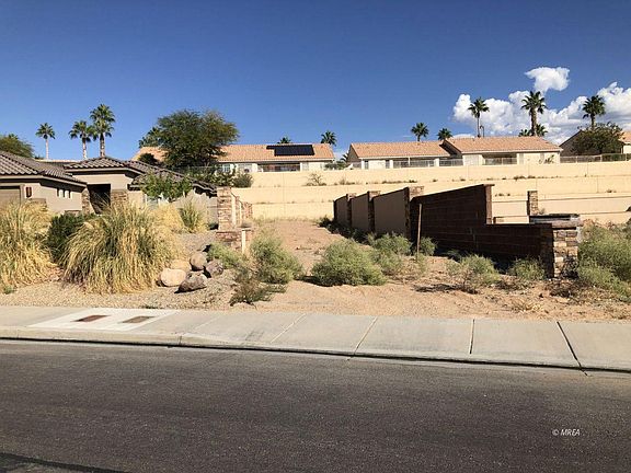 2nd image of 609 Marilyn Pkwy