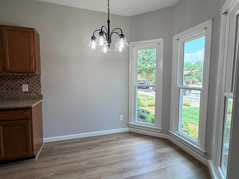 351 S Cherry St — Photo 7