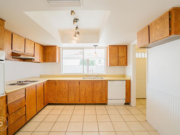 2nd image of 3719 W Cochise Dr