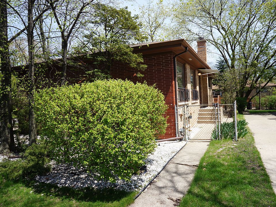 2nd image of 3328 Harrison St