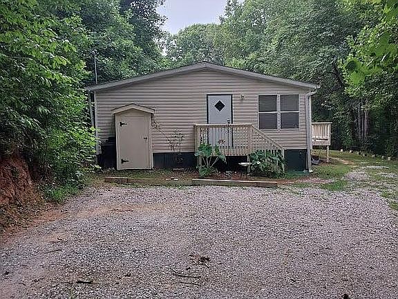 2nd image of 138 Windhaven Dr