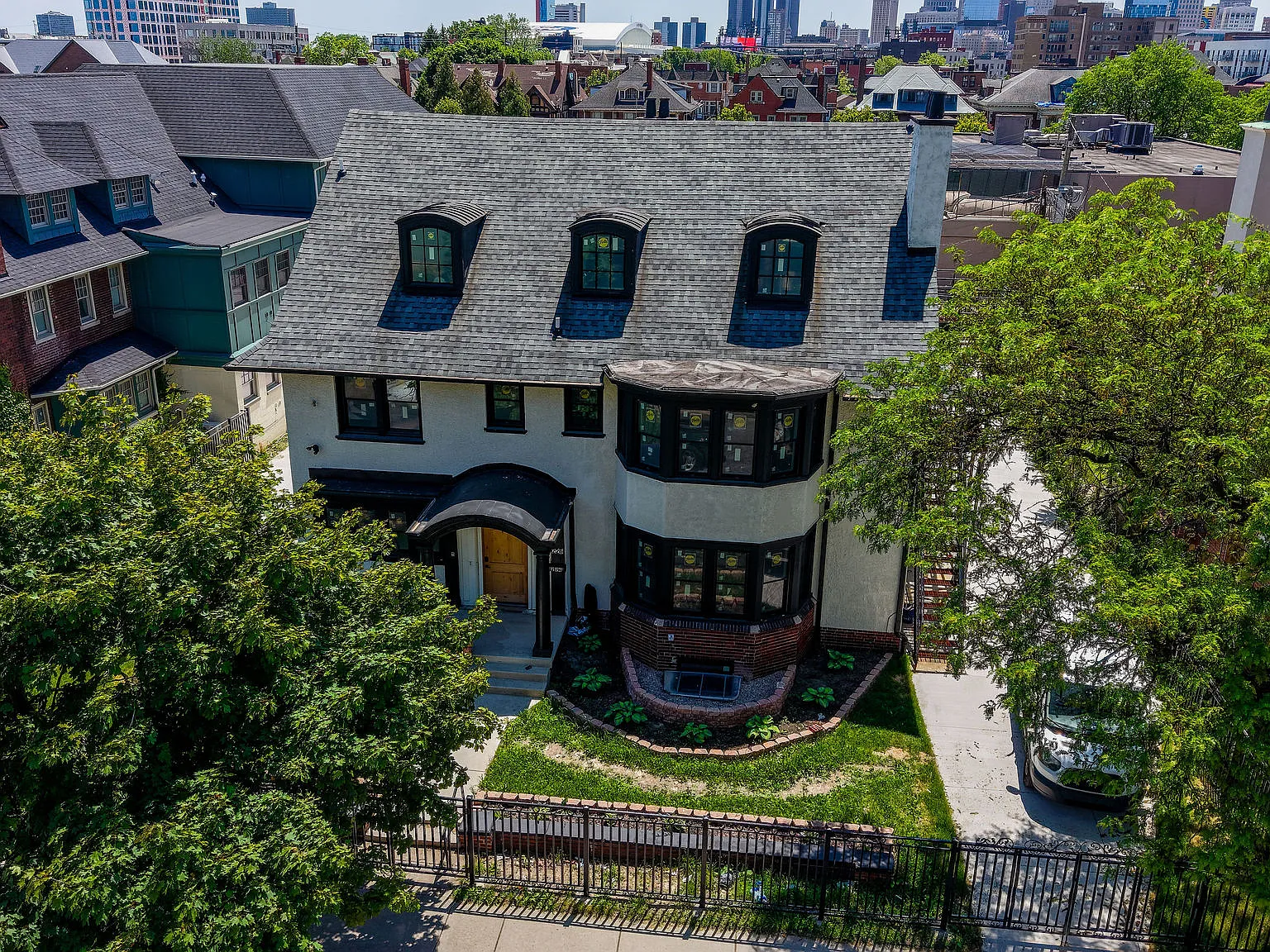 226 Mack Ave — Photo 3