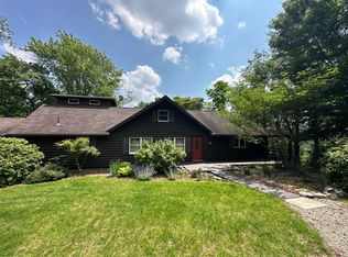 2705 Radebaugh Rd, Jeannette, PA 15644