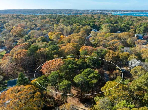 0 Shawanue Ave, Oak Bluffs, MA 02557