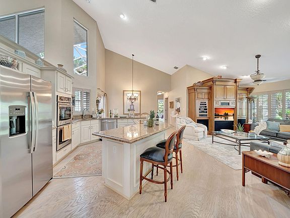 5th image of 4944 Chardonnay Drive