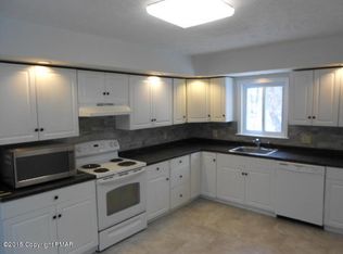 3310 Woodland Dr, Tobyhanna, PA