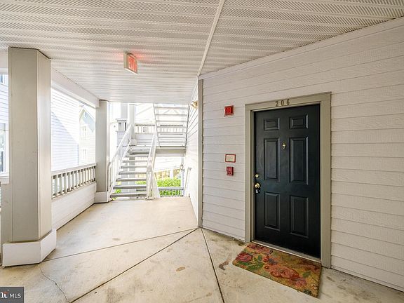 3rd image of 4443 Fair Stone Dr APT 206