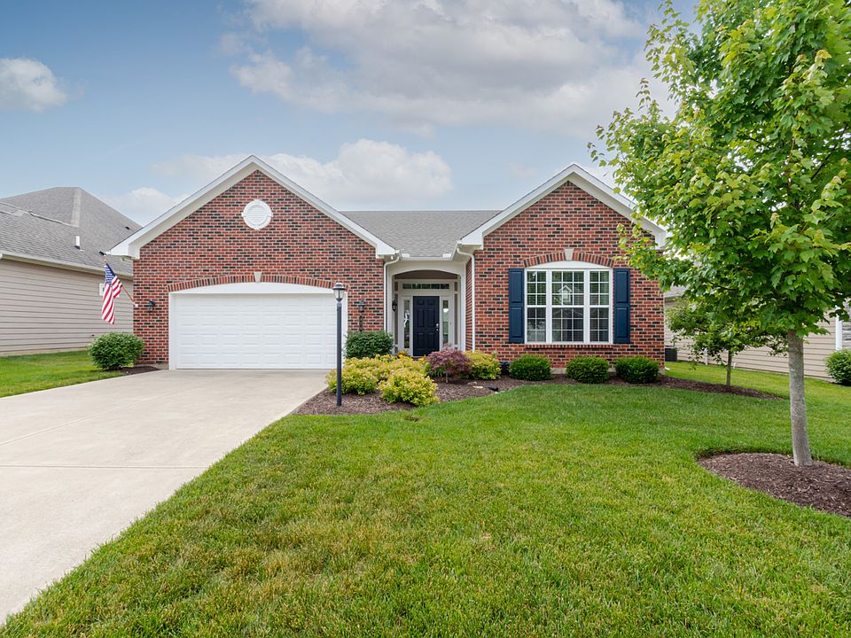 1st image of 476 Carrick Dr