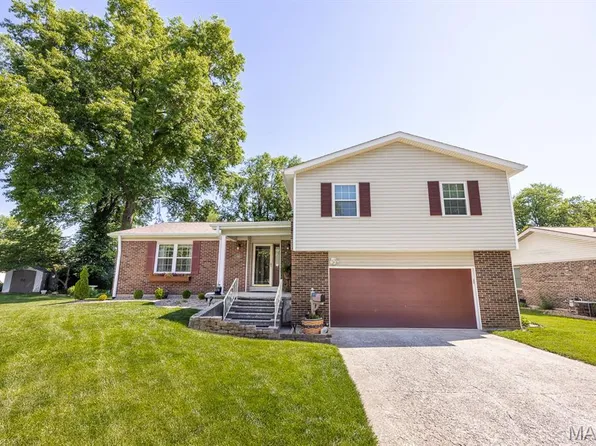44 Belle Crest Dr, Belleville, IL 62221
