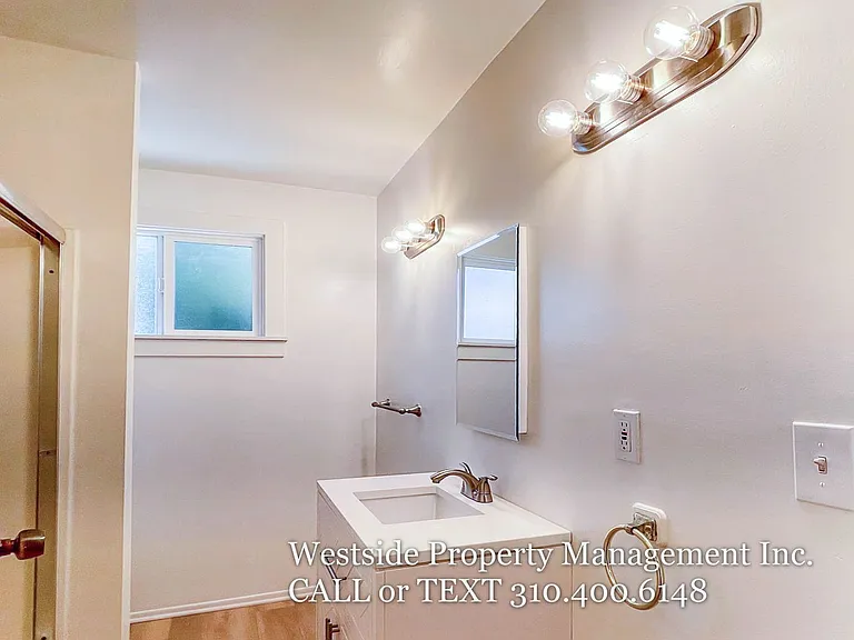 2713 3rd St E — Photo 17