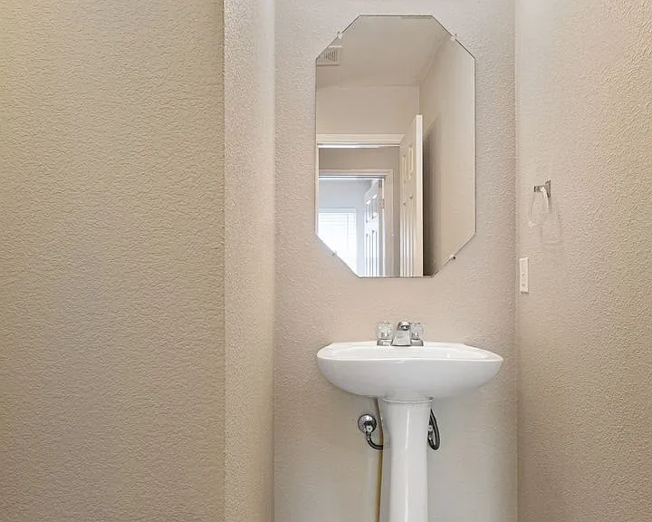 808 Flatters Way — Photo 11