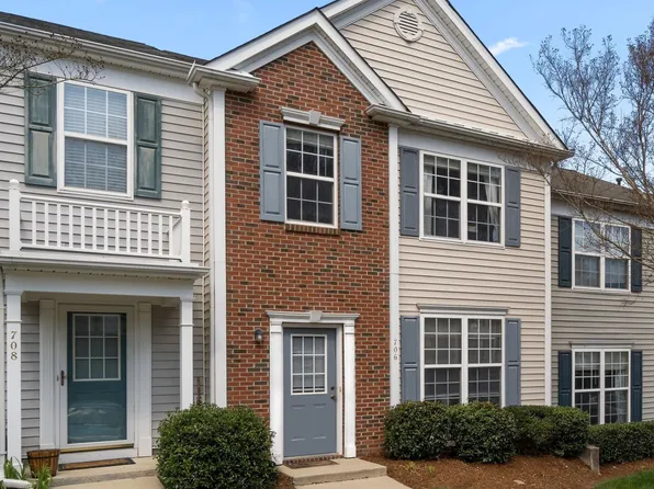 706 Canyon Lake Cir, Morrisville, NC 27560
