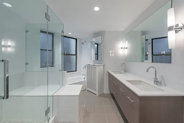 Rented by Thor Equities | media 30