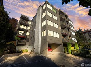 654 W Olympic Pl APT 101, Seattle, WA