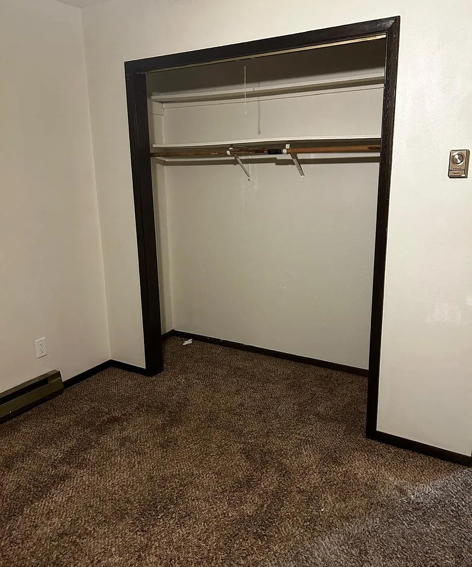 115 Walnut ST - 8 — Photo 3