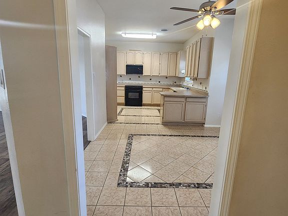 3rd image of 513 Mission Arch Dr