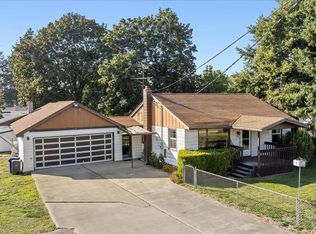 102 S Long Rd, Greenacres, WA 99016