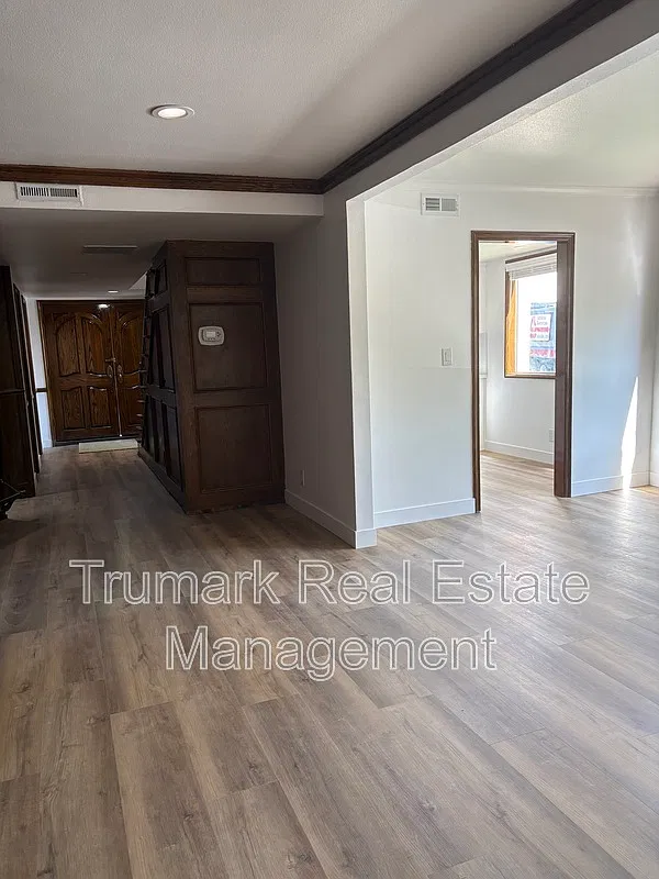 3 bed, 3.0 bath, $4,500 — Photo 3