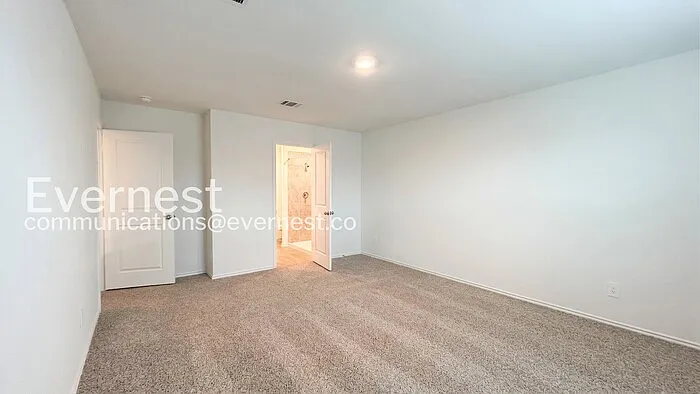 16043 Mahogany Way — Photo 8