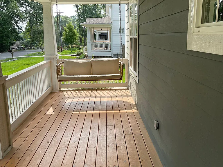 2513 Francis St — Photo 9