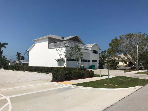 112 Pago Pago Dr E, Naples, FL 34113