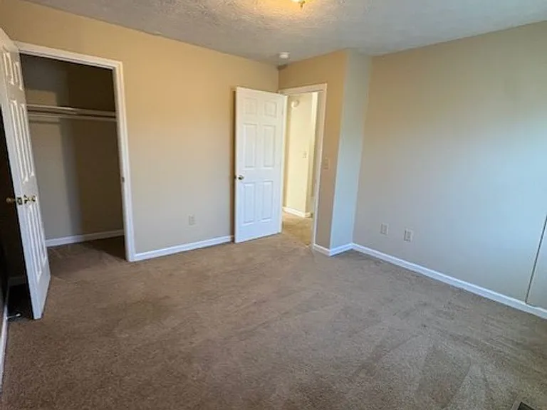 25146 York Dr #32 — Photo 8