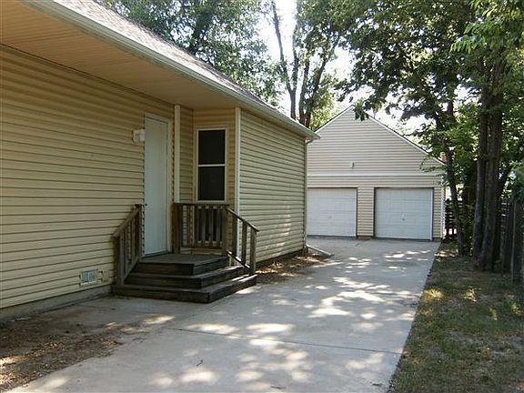 1039 N Ohio, 2 car detached garag