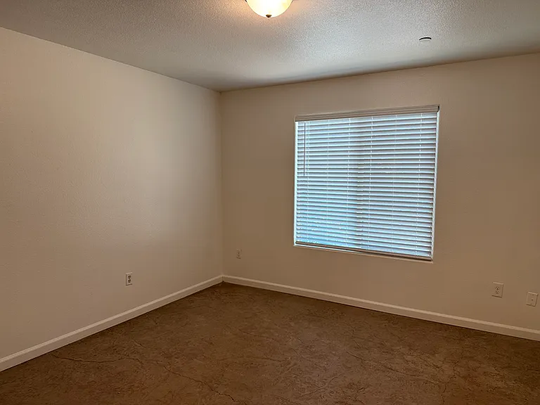 4316 Illinois Ave — Photo 24