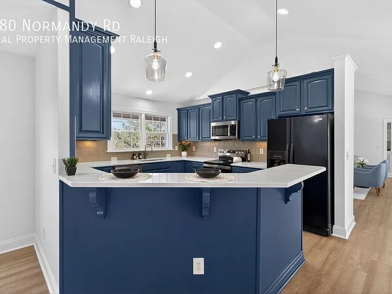 180 Normandy Rd — Photo 8