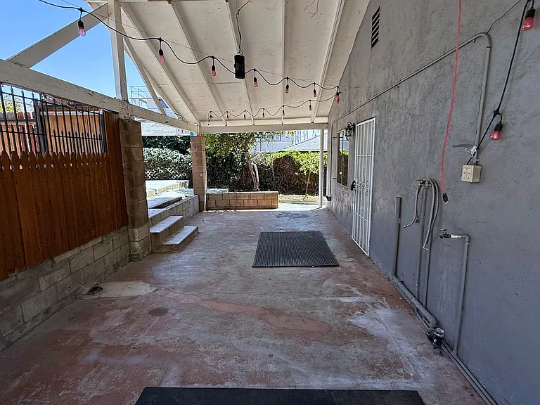 1542 Ricardo St #A — Photo 34