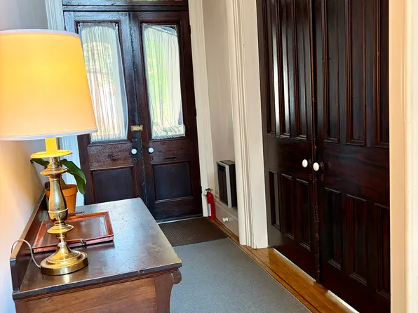 1918 5th Ave Floor 1, Troy, NY 12180