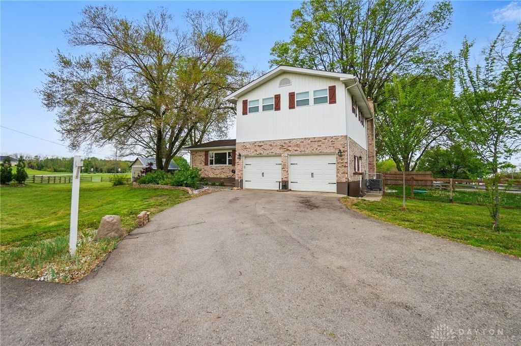 Real estate listing image