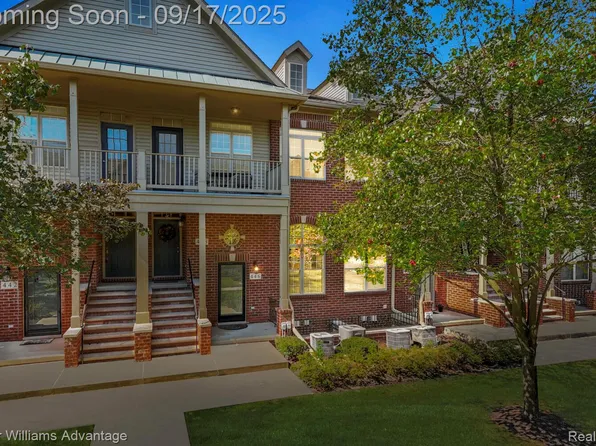 446 Boardwalk Dr, Walled Lake, MI 48390