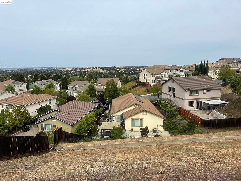 2nd image of 3995 Warbler Dr