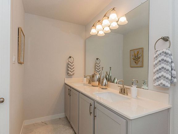 4th image of 7417 Fiore Dr #7417