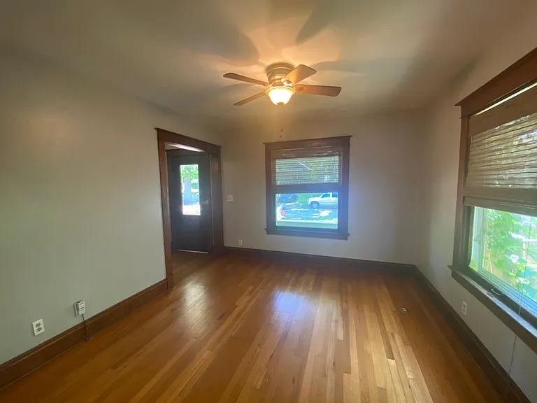4624 Fairmount Ave — Photo 4
