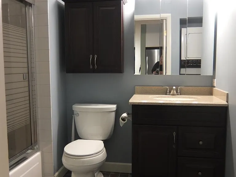400 N Racine Ave #220 — Photo 6