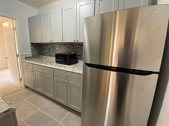 3rd image of 66-20 Wetherole St #4G