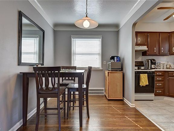 4th image of 14601 Harley Ave